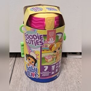 Brand New Baby Alive Foodie Cuties Surprise Set - Doll And 7 Accessories